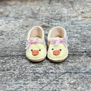 Duck shoes for blythe
